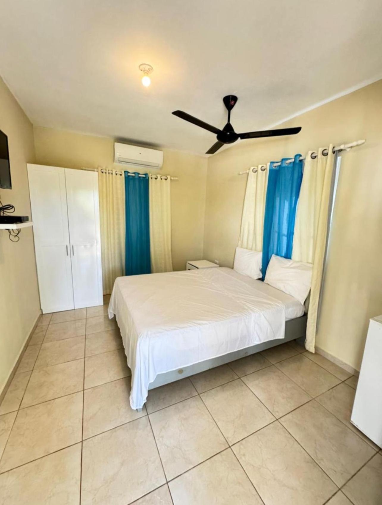 Hotel Casa Pierretta Лас Терренас Экстерьер фото